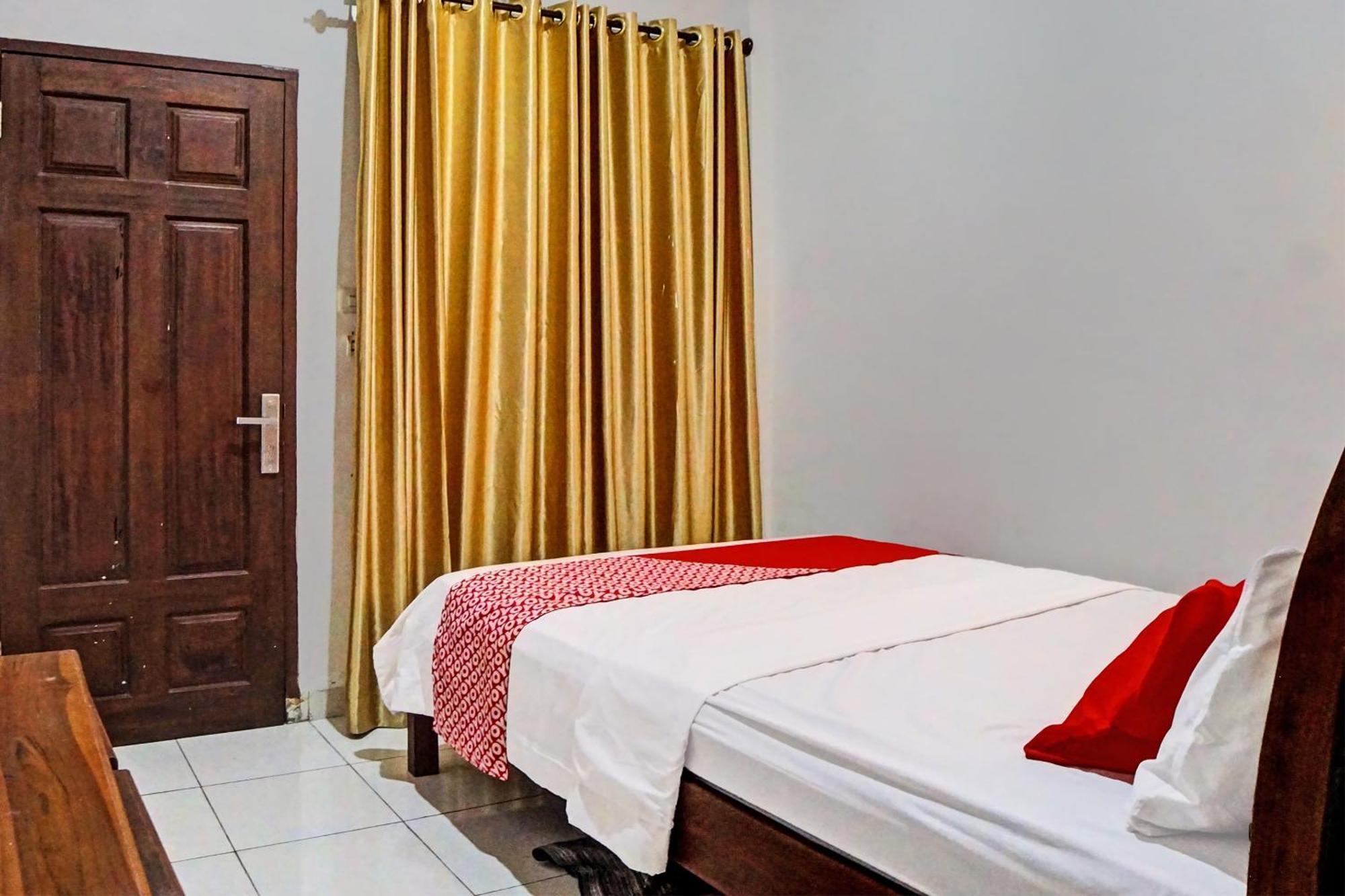 Oyo 92638 Jr Residence Syariah Medan Kültér fotó